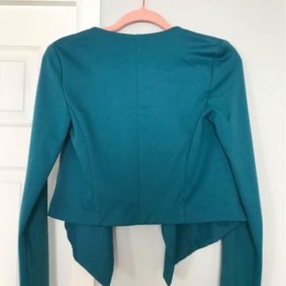 Jacob Cropped Blazer - Picture 2 of 3